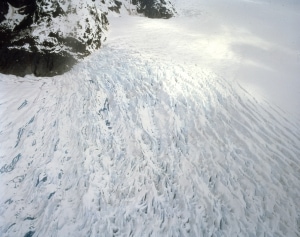 エスパス ルイ・ヴィトン 東京 - Doug Aitken ダグ・エイケンによるインスタレーション《New Ocean: thaw》を開催