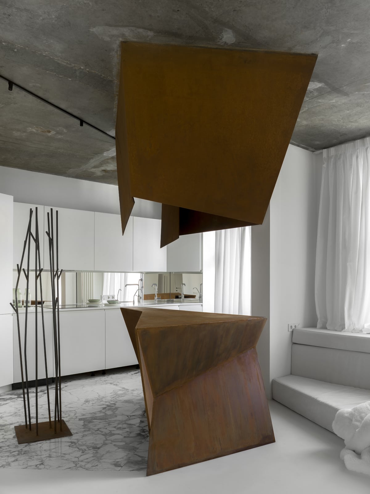 ロシア・アヴァンギャルドにインスパイアされたインテリア空間 – ADF