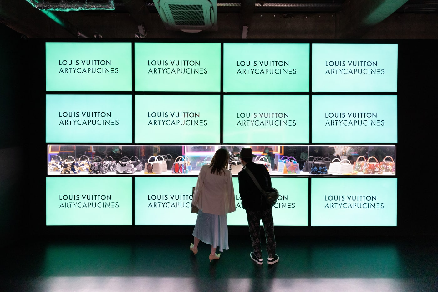 exploring the new @louisvuitton store ✨ #davet
