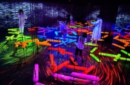 adf-web-magazine-teamlab-borderless-museum-without-a-map-1