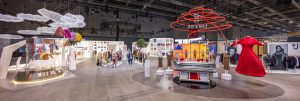 ユニクロが中国輸入博で技術・アート・文化・創造性・サステナビリティを取り込んだ最新デザインウエアを披露