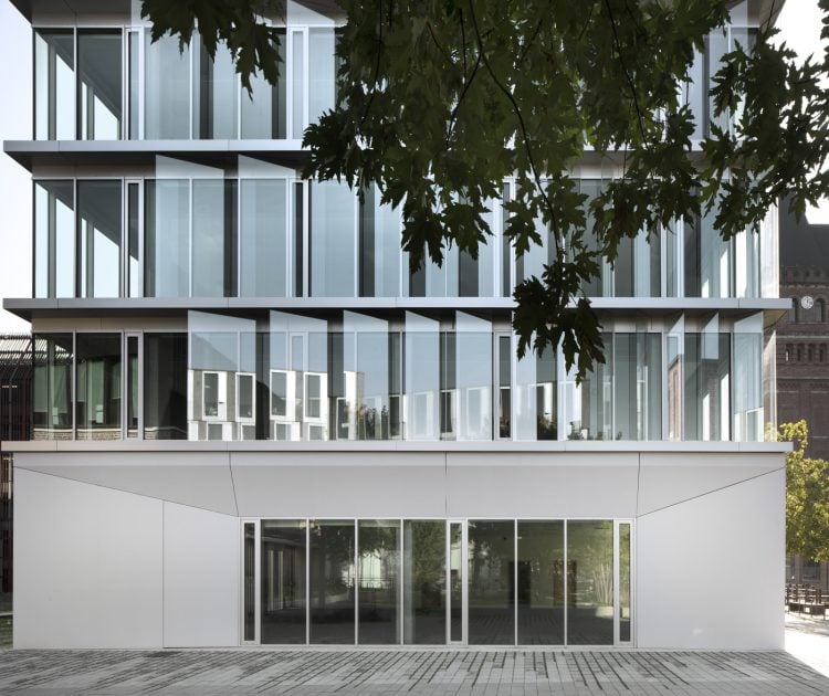 adf-web-magazine-lucio-office-building-barbarito-bancel-architectes-6.jpg