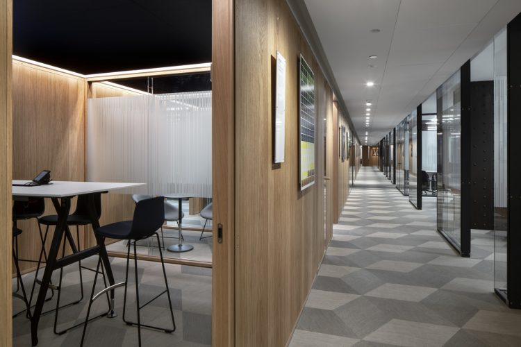 adf-web-magazine-moet-hennessy-workspaces-paris-barbarito-bancel-architectes-10.jpg