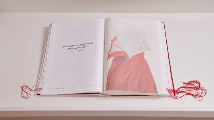 adf-web-magazine-valentino-haute-couture-book-rosso-5
