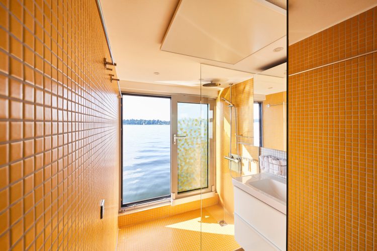 adf-web-magazine-small-solar-boat-house-fang-song-crossboundaries-18