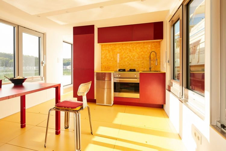 adf-web-magazine-small-solar-boat-house-fang-song-crossboundaries-4