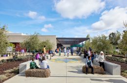 adf-web-magazine-caw-architects-oakland-center-1