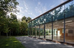 adf-web-magazine-school-in-forest-24