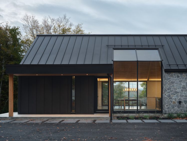  adf-web-magazine-mountainside-residence-bromont-9.jpg