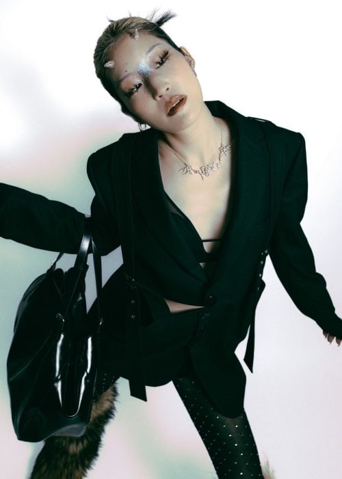 adf-web-magazine-arisak-wall-alternative-2