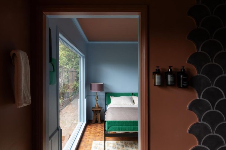 adf-web-magazine-tonester-paints-zappa-nest-15