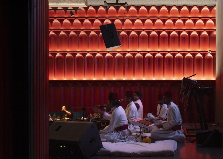 adf-web-magazine-love-light-shapes-interiors-tevar-restauran-7