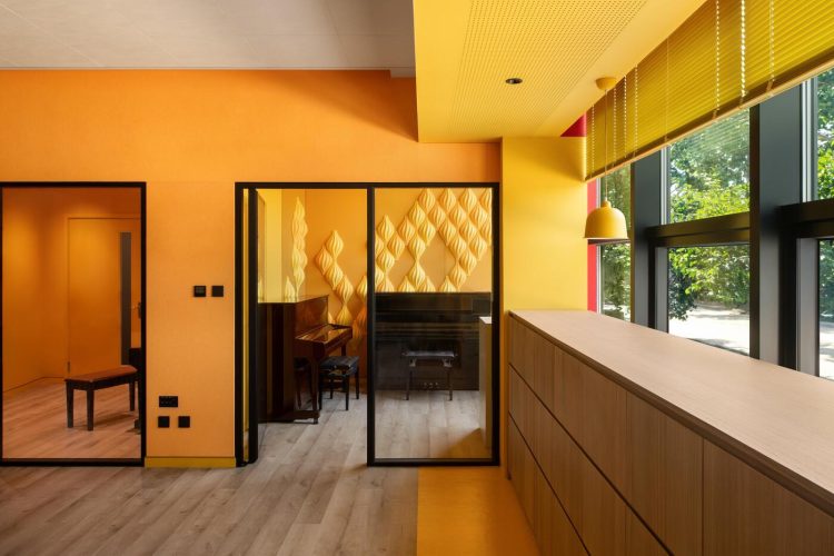 adf-web-magazine-studio-vapore-the-western-academy-of-beijing-13