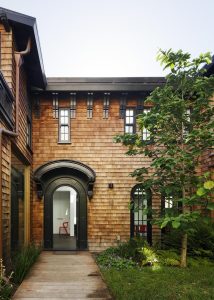 マーク・イングリッシュ・アーキテクツが1917年にエリザベス・オースティンが設計したコテージを再生