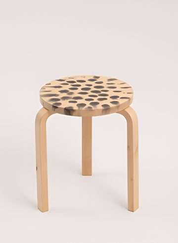 adf-web-magazine-maarket-one-stool-one-story-8