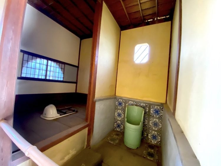 adf-web-magazine-yamamoto-toilet-issue-2