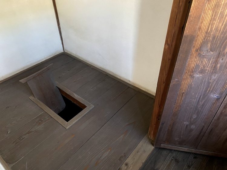 adf-web-magazine-yamamoto-toilet-issue-5